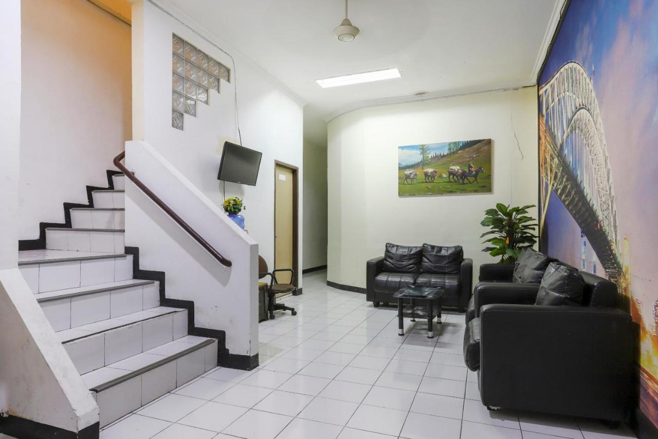 Good Sleep Balikpapan Mitra Reddoorz Hotel Exterior foto